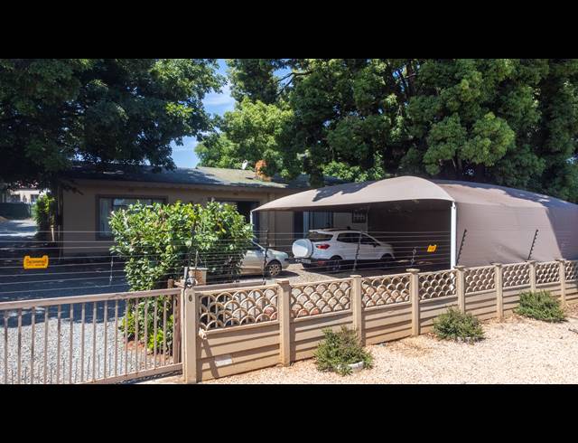 6 BEDROOM FREEHOLD FOR SALE IN HEIDELBERG CENTRAL